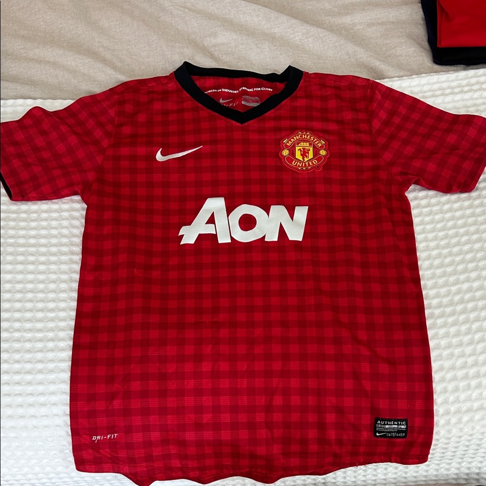 Nike Kids Red Manchester United Soccer Jersey